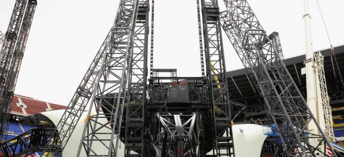 恩派克顶升U2演唱会舞台